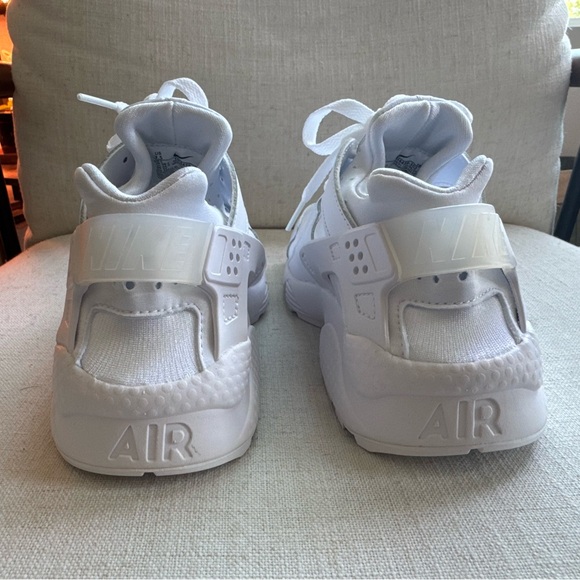 Women Size 7.5 Nike Air Huarache Pure Platinum Triple White DH4439-102 NEW Box - Picture 9 of 9